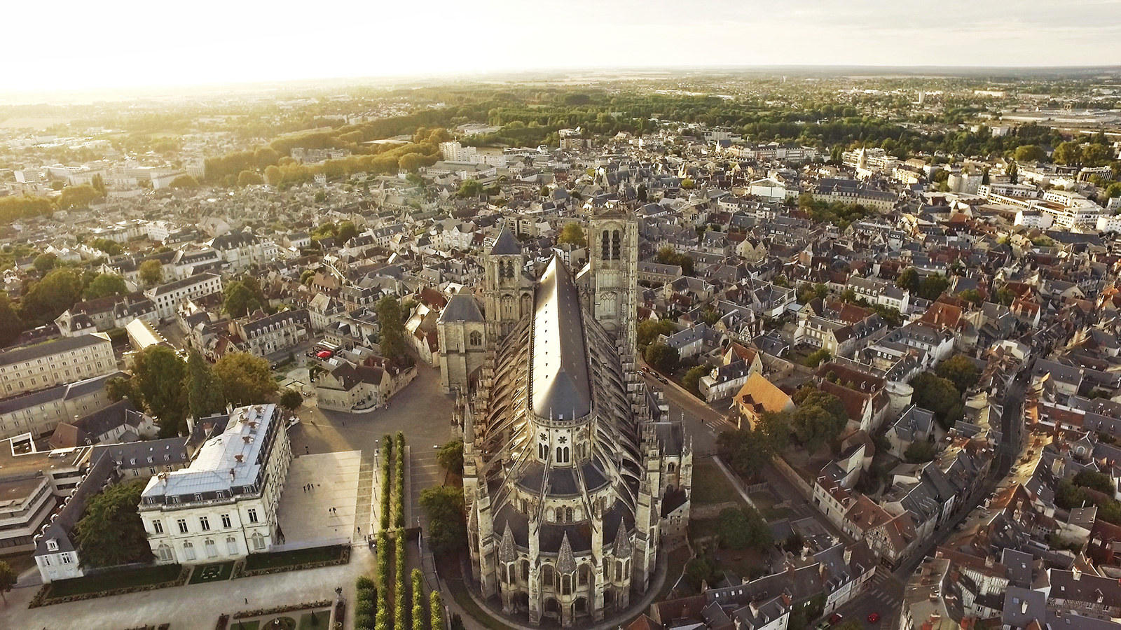 The Bible in Light of Archaeology, in Bourges on Nov 9 ... - 1600 x 900 jpeg 726kB